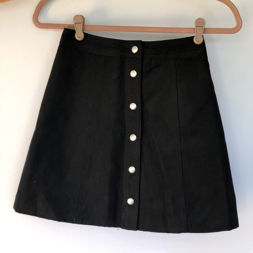 Divided Black Button Skirt